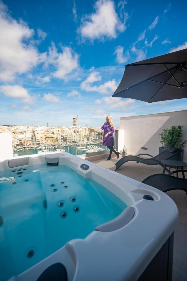 The Address Seafront Suites With Hot Tub Pietà Esterno foto