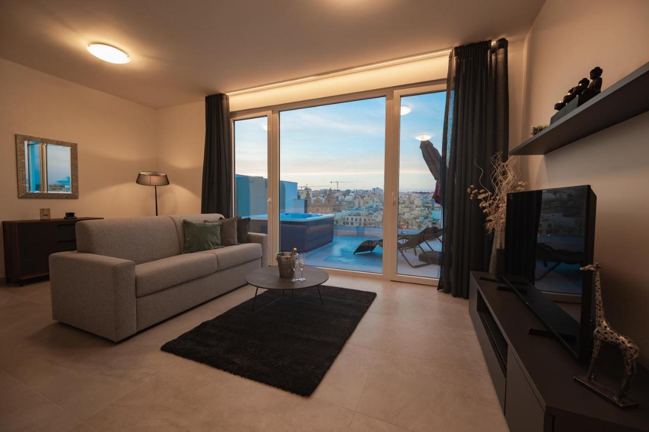 The Address Seafront Suites With Hot Tub Pietà Esterno foto