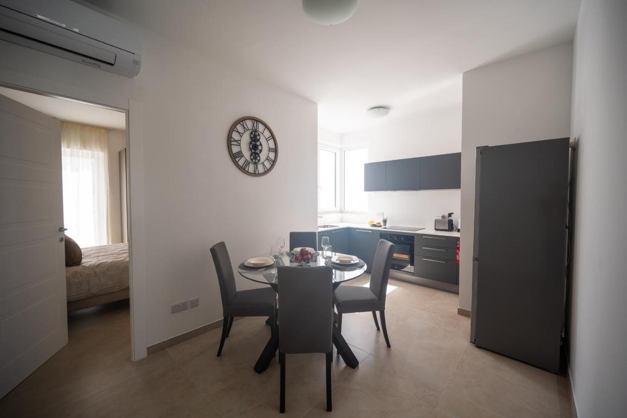 The Address Seafront Suites With Hot Tub Pietà Esterno foto