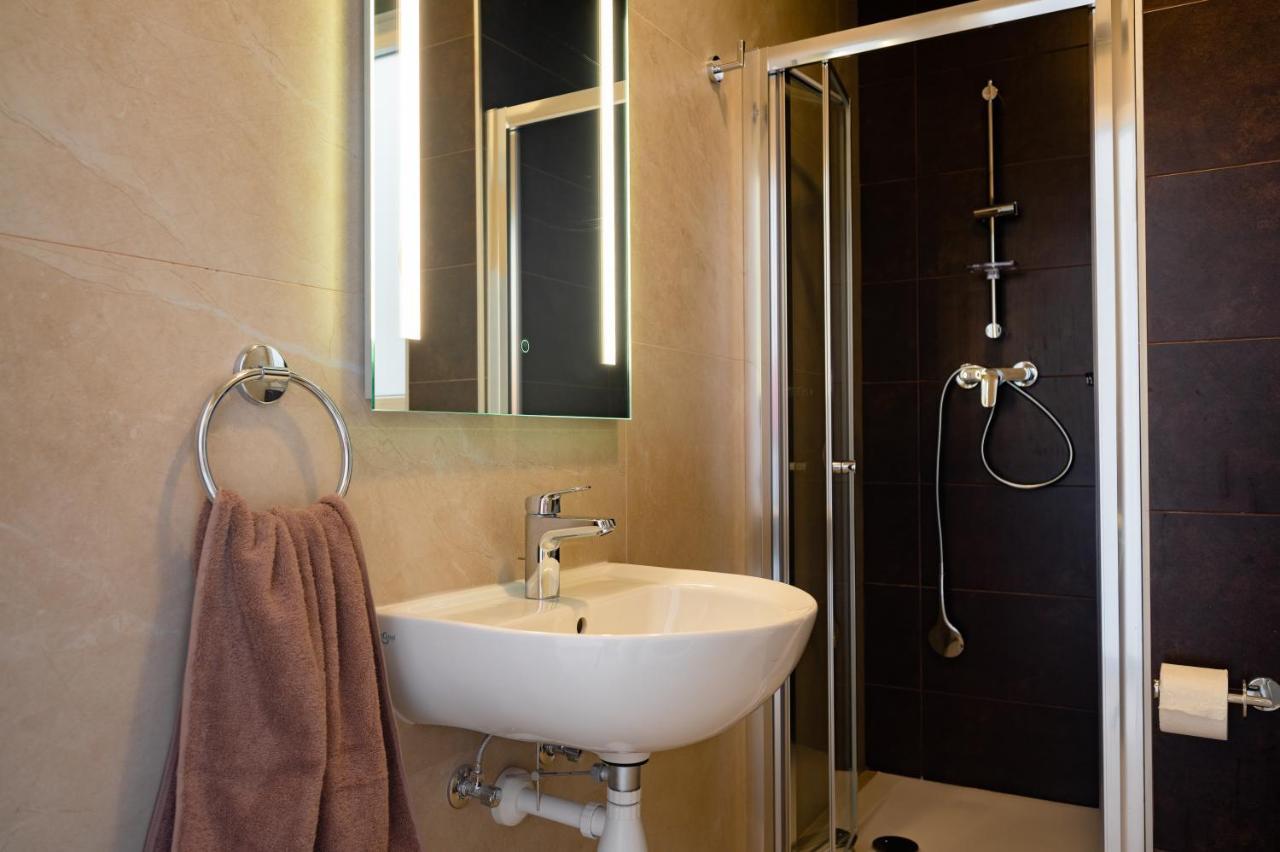 The Address Seafront Suites With Hot Tub Pietà Esterno foto