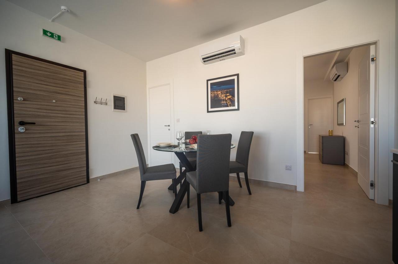 The Address Seafront Suites With Hot Tub Pietà Esterno foto