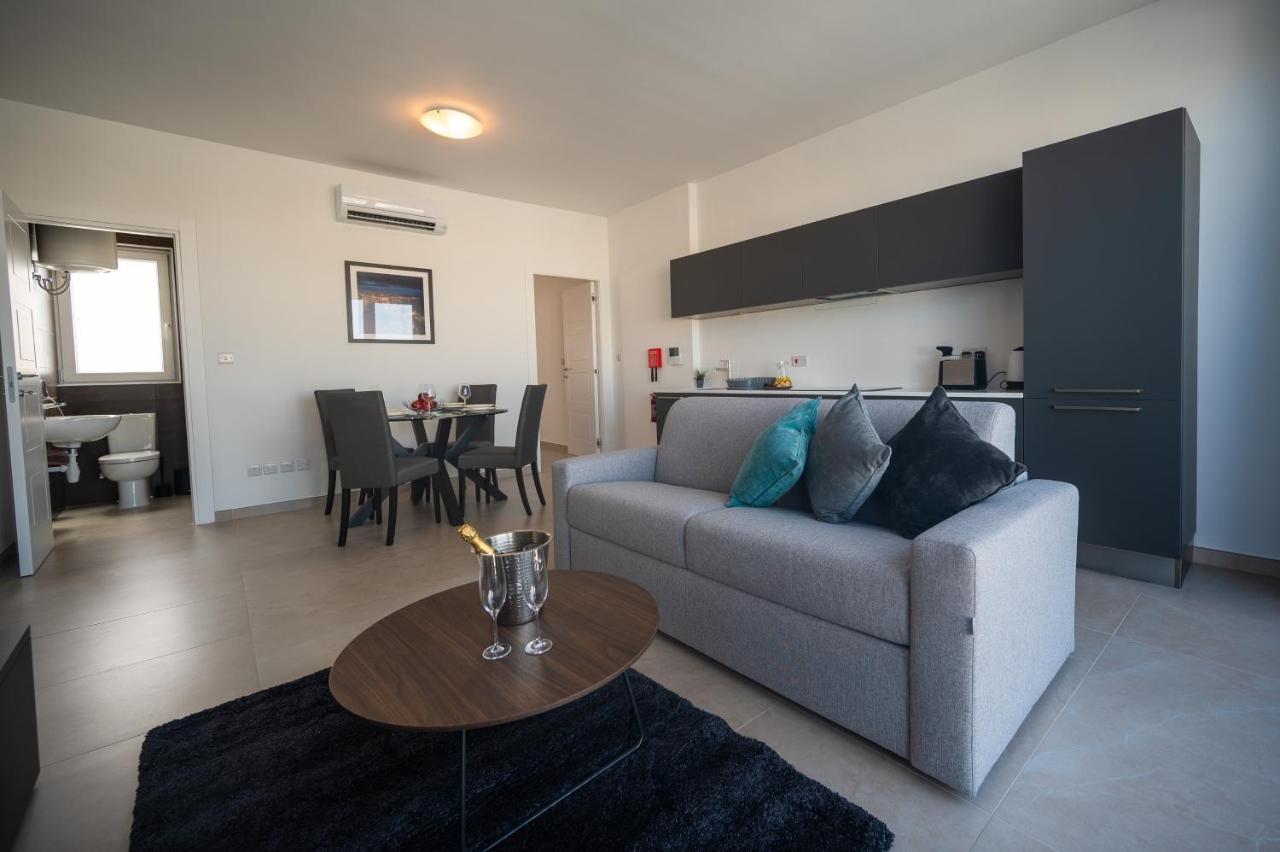 The Address Seafront Suites With Hot Tub Pietà Esterno foto