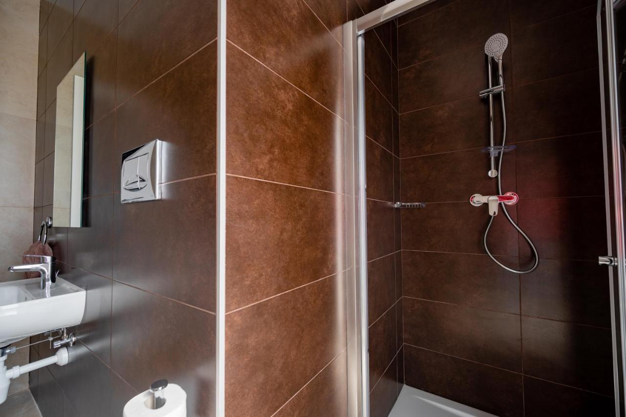 The Address Seafront Suites With Hot Tub Pietà Esterno foto